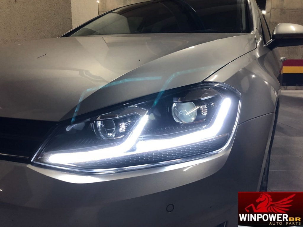 Detalhe frontal de carro com faróis WinpowerBR e logo GTI
